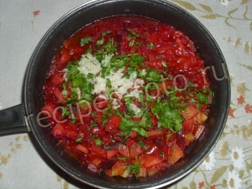 Овощное рагу с картошкой, кабачками и свеклой