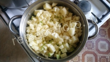 Овощное рагу с курицей для ребенка 1,5 года