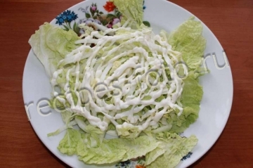 Овощной салат из пекинской капусты с кукурузой