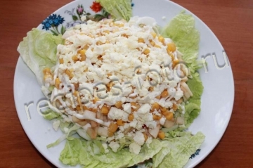 Овощной салат из пекинской капусты с кукурузой