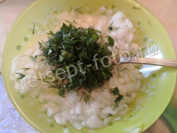 Овощной салат с яйцами слоями