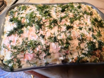 Овощной салат с яйцами слоями