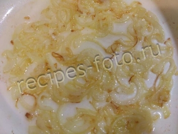 Овощной салат с рисом, оливками и сыром