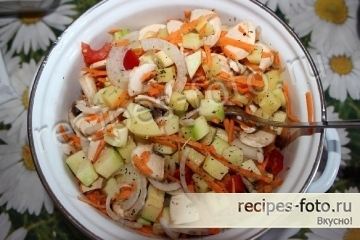 Овощное рагу с кабачками