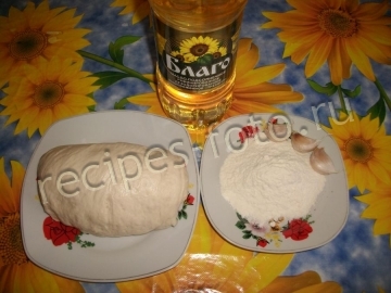 Пампушки с чесноком к борщу