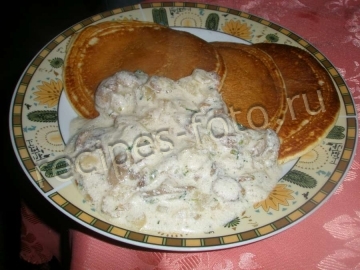 Панкейки на кефире с грибами