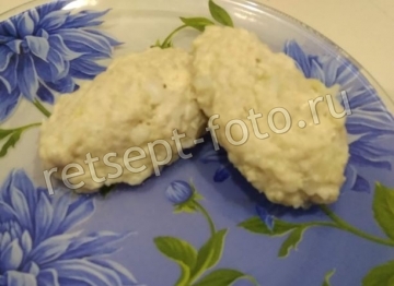 Паровые куриные котлеты с хлопьями для детей 1,5 года