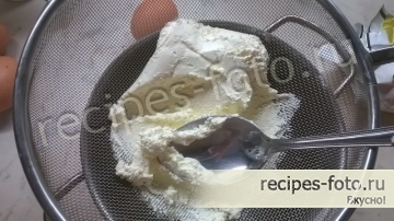 Пасха творожная заварная с изюмом
