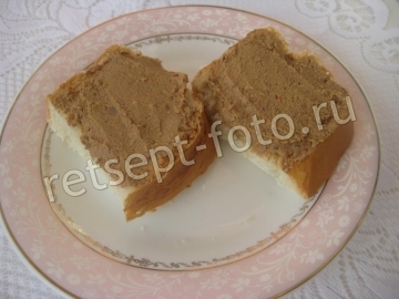 Паштет из куриной печени с морковью, луком и маслом