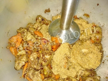 Паштет из куриной печени с морковью и луком