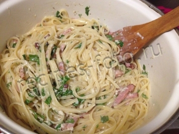 Паста Карбонара с беконом и сливками