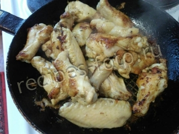 Паста с курицей и помидорами
