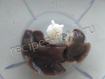 Печеночные оладьи из куриной печени с морковью