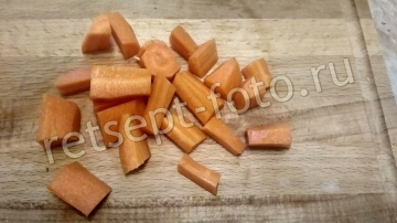 Печеночный торт из куриной печени с морковью, луком и помидором