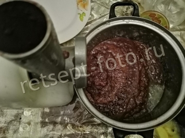 Печеночный торт с грибами и морковью