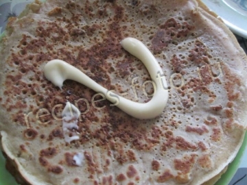 Печеночный торт с молоком и майонезом