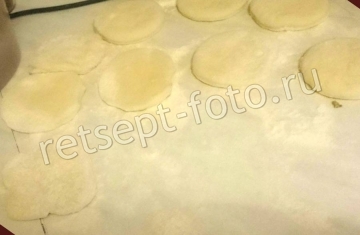 Печеные пирожки с курицей без дрожжей