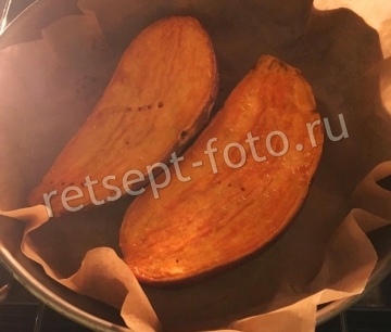 Печеный батат с зеленым горошком для детей от 1 года
