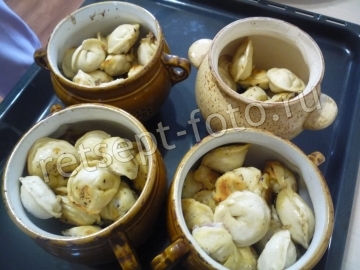 Пельмени по-царски в горшочках