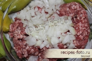 Перец фаршированный мясом и грибами запеченный в духовке