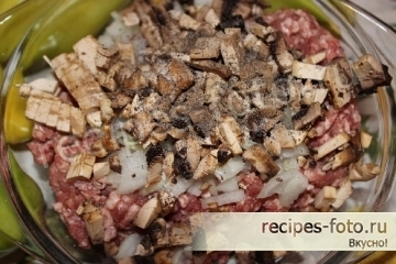 Перец фаршированный мясом и грибами запеченный в духовке