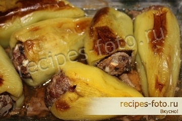 Перец фаршированный мясом и грибами запеченный в духовке