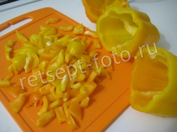 Перец фаршированный фаршем без томата и сметаны