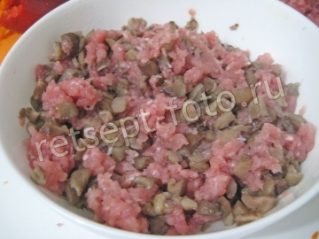Перец фаршированный фаршем и грибами