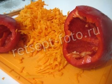 Перец фаршированный фаршем и грибами