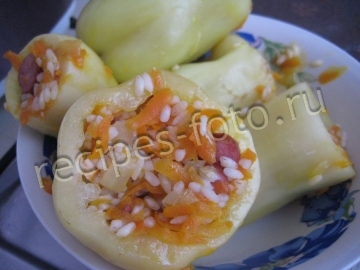 Перец фаршированный рисом и морковью в мультиварке