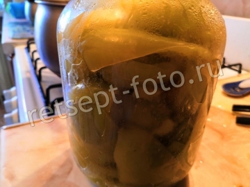 Перец маринованный с чесноком быстрого приготовления