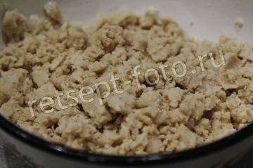 Песочный пирог с клюквой и творогом