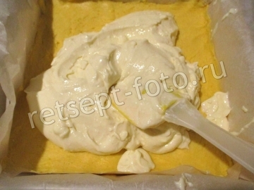 Песочный пирог с клубникой и творогом