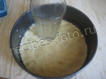 Песочный пирог с творогом и бананом
