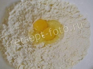 Песочный пирог с творогом и сливками