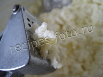 Песочный пирог с творогом и зеленью