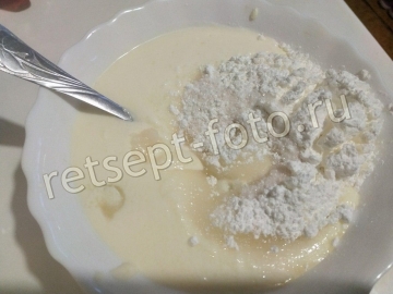Песочный пирог со сметанной заливкой и ягодами