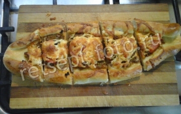 Пиде с фаршем, грибам и сыром