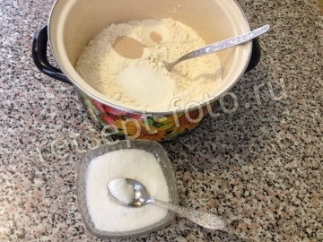 Пирог "Улитка" с яблоками из дрожжевого теста