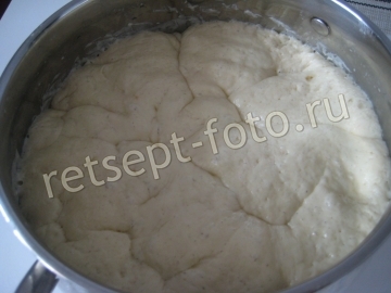 Пирог с грибами и яйцом из дрожжевого теста
