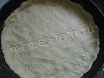 Пирог с грушами и карамелью