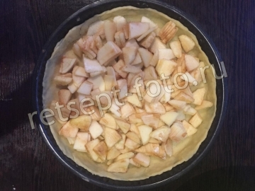 Пирог с яблоками на маргарине