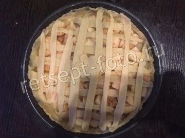 Пирог с яблоками на маргарине