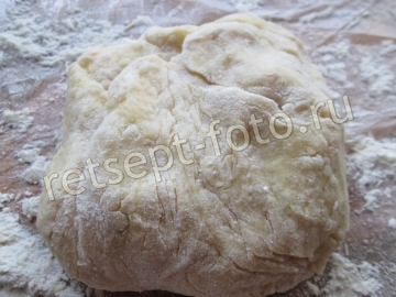 Пирог с капустой из картофельного теста