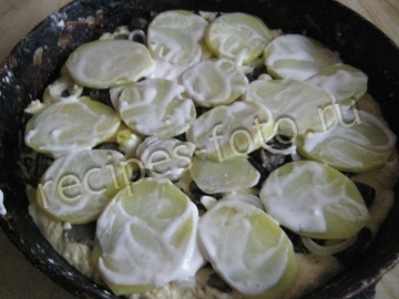 Пирог с картошкой и грибами на кефире на скорую руку