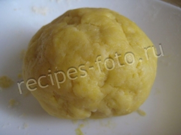 Пирог с клубникой и сметанной заливкой