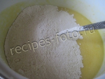 Пирог с клубникой на скорую руку