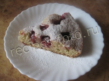 Пирог с клубникой на скорую руку