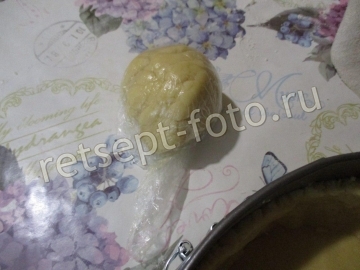 Пирог с заварным кремом и фруктами