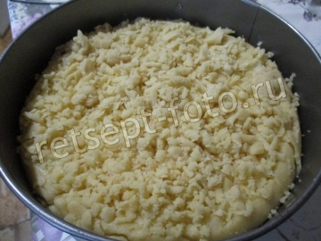 Пирог с заварным кремом и фруктами